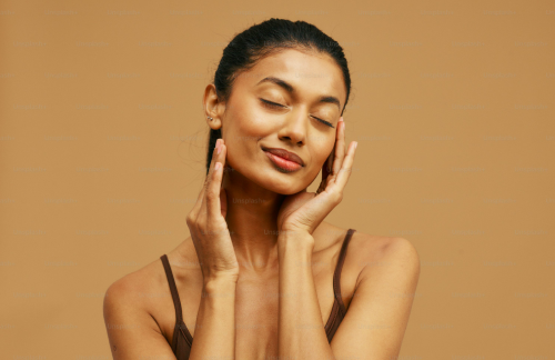 Promotes clear, healthy-looking skin